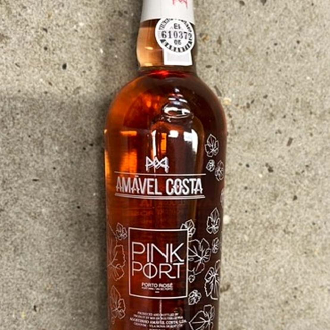 Amável Costas Pink Portvin. En lys og forfriskende portvin der nydes afkølet både for sig eller i cocktails.